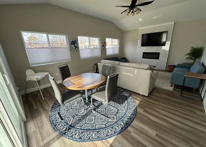 Gahanna Family-friendly 4br Retreat • King Bed